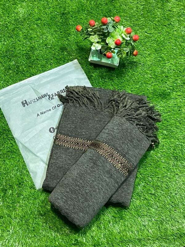 Men Classic Velvet Shawl - Image 6